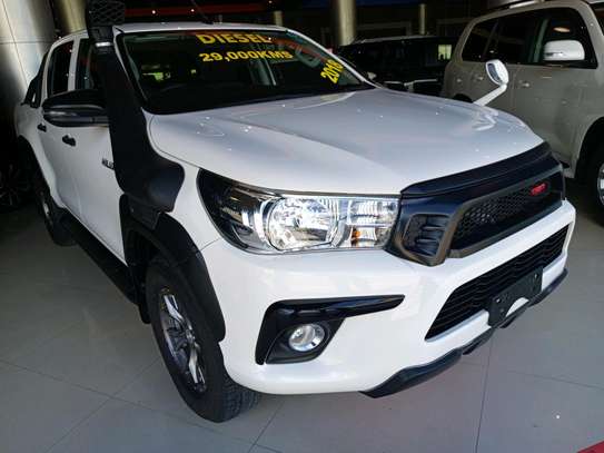 Toyota Hilux double cabin 2018 image 11