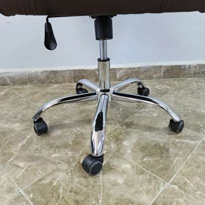 Office Chair: Executive Comfort High Back Office Chair image 5