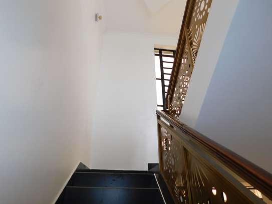 4 Bed Townhouse with En Suite at Muigai image 20