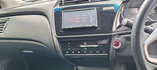 Honda Grace Hybrid Silver 2018 image 12