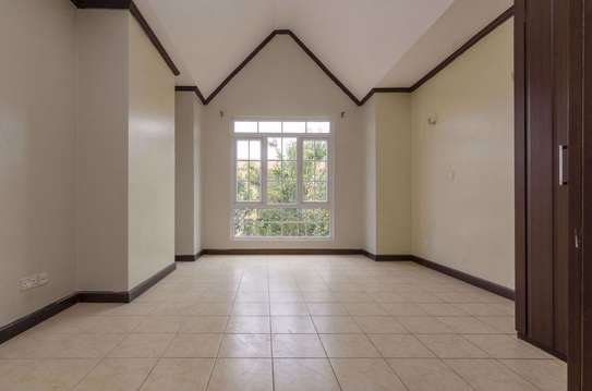 4 Bed Townhouse  in Langata image 3