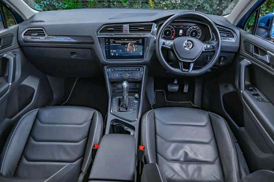2018 Volkswagen Tiguan sunroof image 7