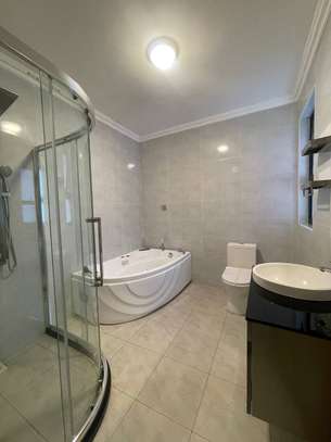 4 Bed Villa with En Suite in Eastern ByPass image 3