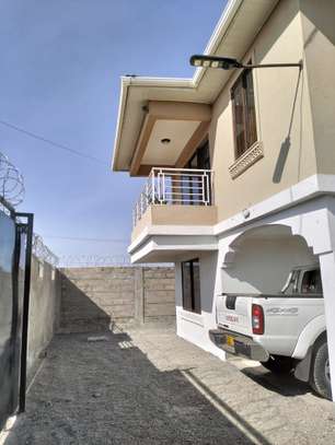 5 Bed Townhouse with En Suite at Ridgemount Court image 21