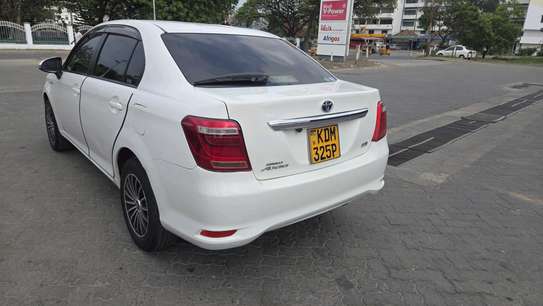 Toyota Axio image 2