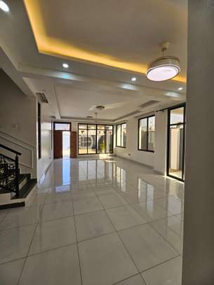3 Bed Townhouse with En Suite at Mtwapa image 1