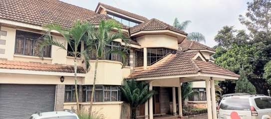 6 Bed Townhouse with En Suite at Runda image 1
