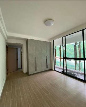 3 Bed Apartment with En Suite at Riverside image 19