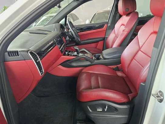 PORCHE CAYENNE image 9