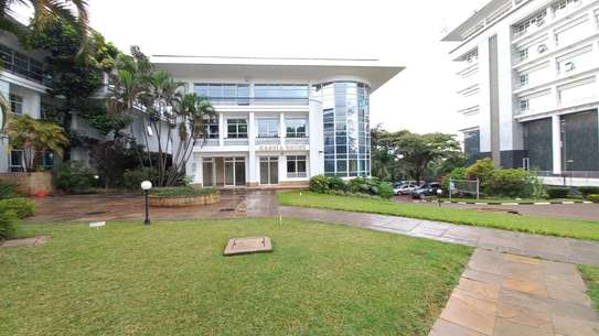 2400 ft² office for rent in Westlands Area image 1