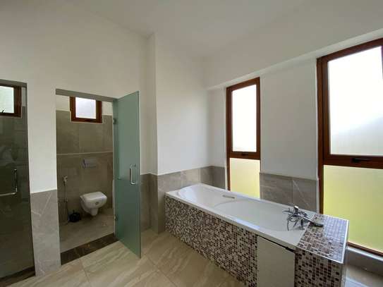 3 Bed Apartment with En Suite in Kilimani image 20