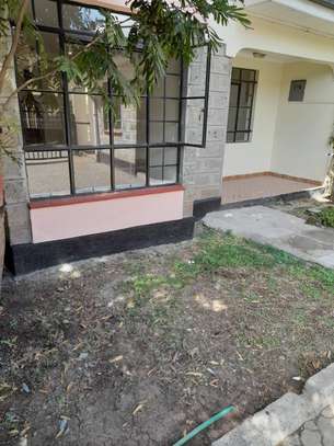 3 Bed House with En Suite in Mombasa Road image 5