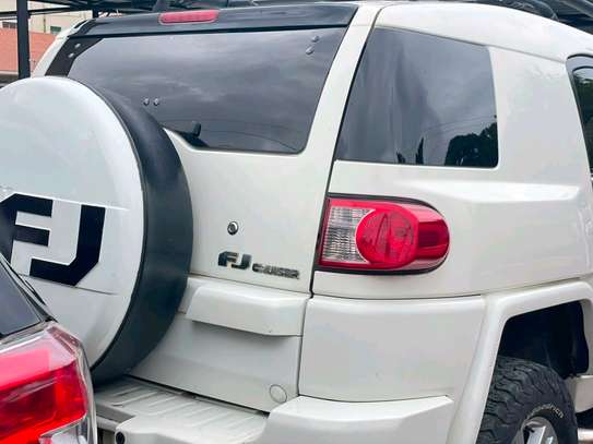 TOYOTA FJ CRUISER 2013MODEL PETROL image 10