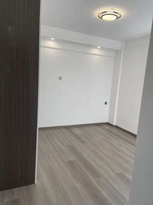 1 Bed Apartment with En Suite at Kindaruma Road image 5