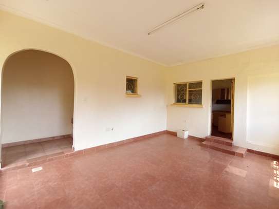 1.5 ac commercial property for rent in Riverside image 28