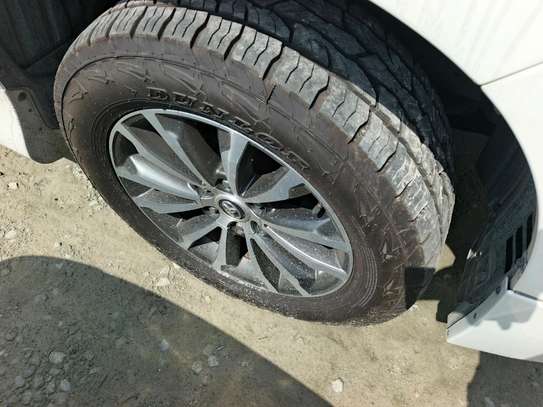 Toyota landcruiser prado image 8