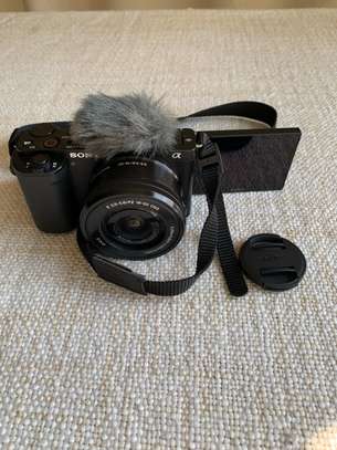 Sony ZV-E10 Full Mirrorless Camera Vlogging Kit image 5