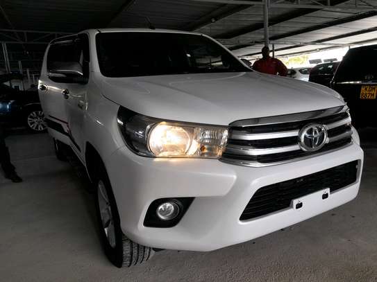 Toyota Hilux double cab 2wd 2016 image 5