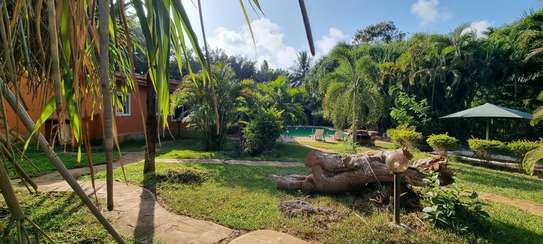 3 Bed Villa with En Suite at Bokoboko image 10