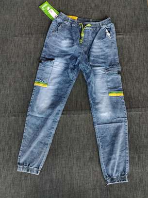 Quality Designers Cargo Jeans
30 to 36
Ksh.1500 image 1
