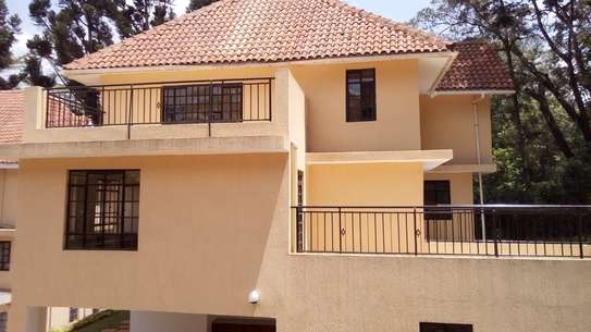 5 Bed House with En Suite in Kyuna image 1