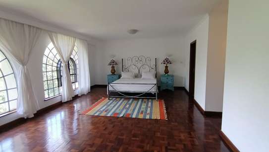 Furnished 3 Bed Apartment with Swimming Pool in Riverside image 9