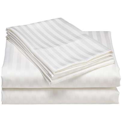 High quality  white striped  duvets,towels, bathrobes image 2