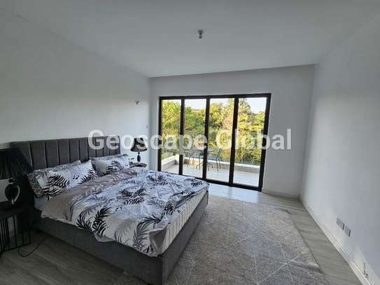 5 Bed House with En Suite in Karen image 5