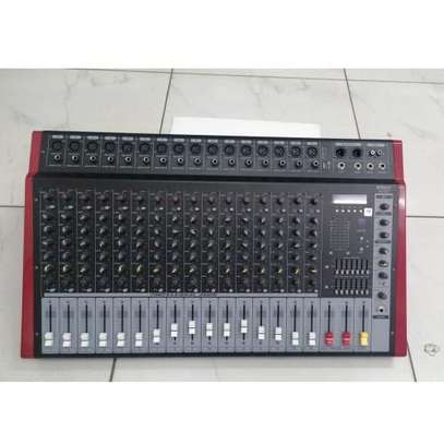 Max 16 Channel Powered Mixer Black image 2