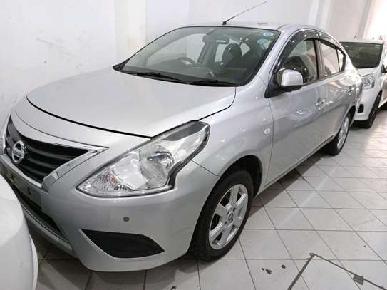 Nissan tiida latio image 7