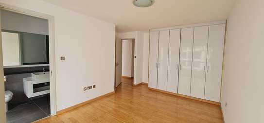 2 Bed Apartment with En Suite in Thika Road image 8