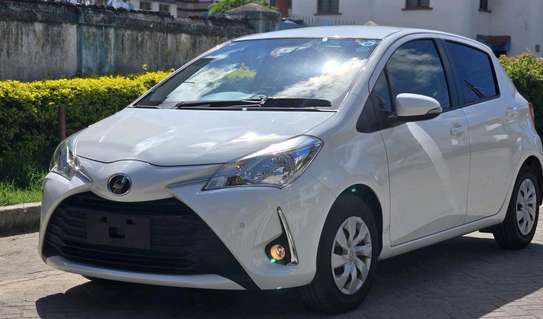 TOYOTA VITZ image 3