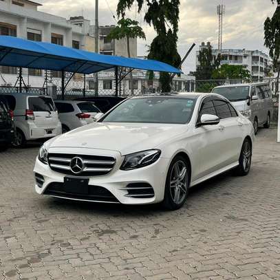 Mercedes Benz E350 white ♥️ AmG image 7