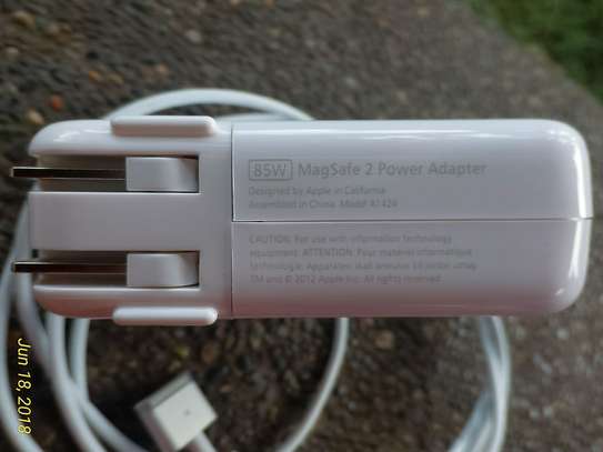 MacBook  Apple 85W MagSafe 2 Power Adapter. image 2
