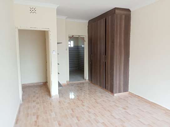 3 Bed House with En Suite in Kitengela image 5