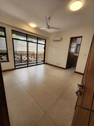 3 Bed Apartment with En Suite at Mombasa Beach image 13