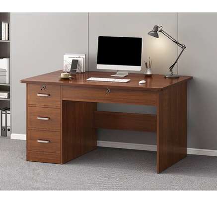 Modern Wooden 1.4m Lockable Computer Office Desk image 3