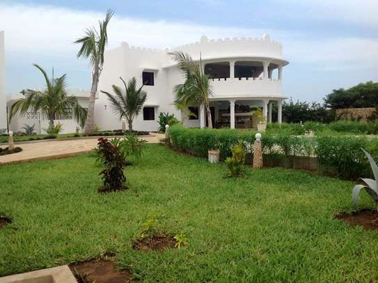 Serviced 10 Bed Apartment with En Suite in Malindi image 5
