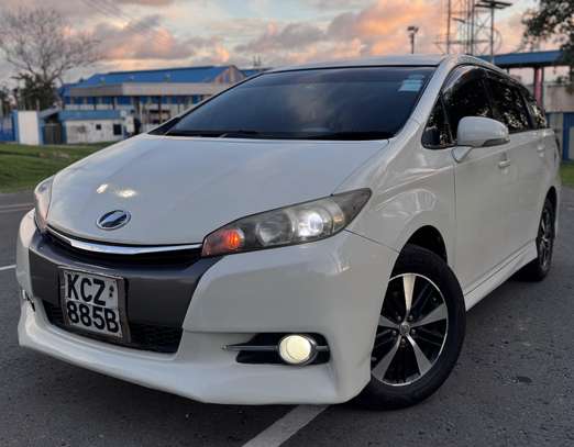 Toyota wish 2012 white image 4