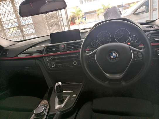 BMW 320i white 🐻‍❄️🤍 image 5