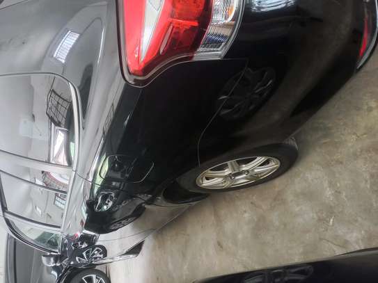 Toyota fielder 2018 image 4