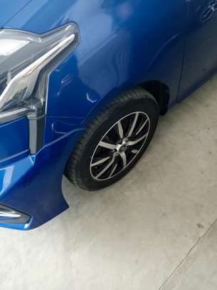 Toyota sienta blue 🔵 image 4
