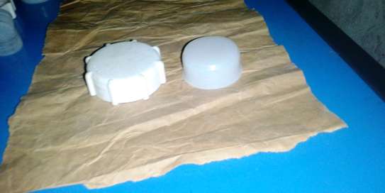 jerrican caps image 9