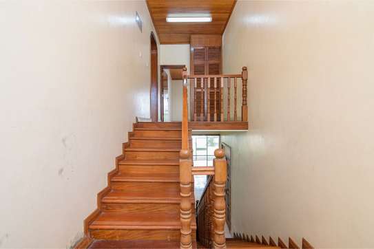 4 Bed Townhouse with Staff Quarters in Nyali Area image 1