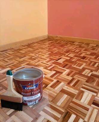 Wooden Floor sanding and polishing image 2