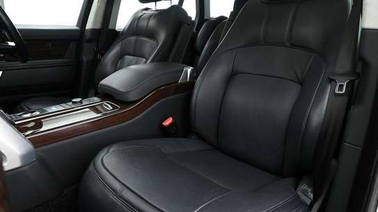 Land Rover Range Rover Autobiography image 4