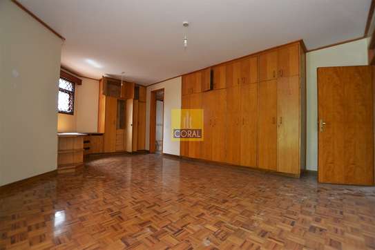 4 Bed Apartment in Kilimani image 10