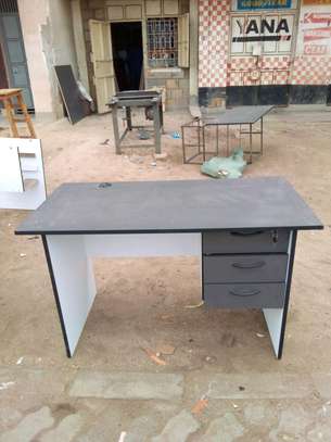 1.2 mtrs office desks available image 2