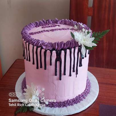 Anniversary cakes image 1
