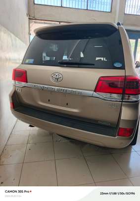 Toyota landcruiser ZX image 8